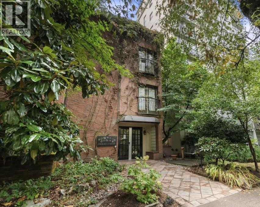 107 1940 BARCLAY STREET