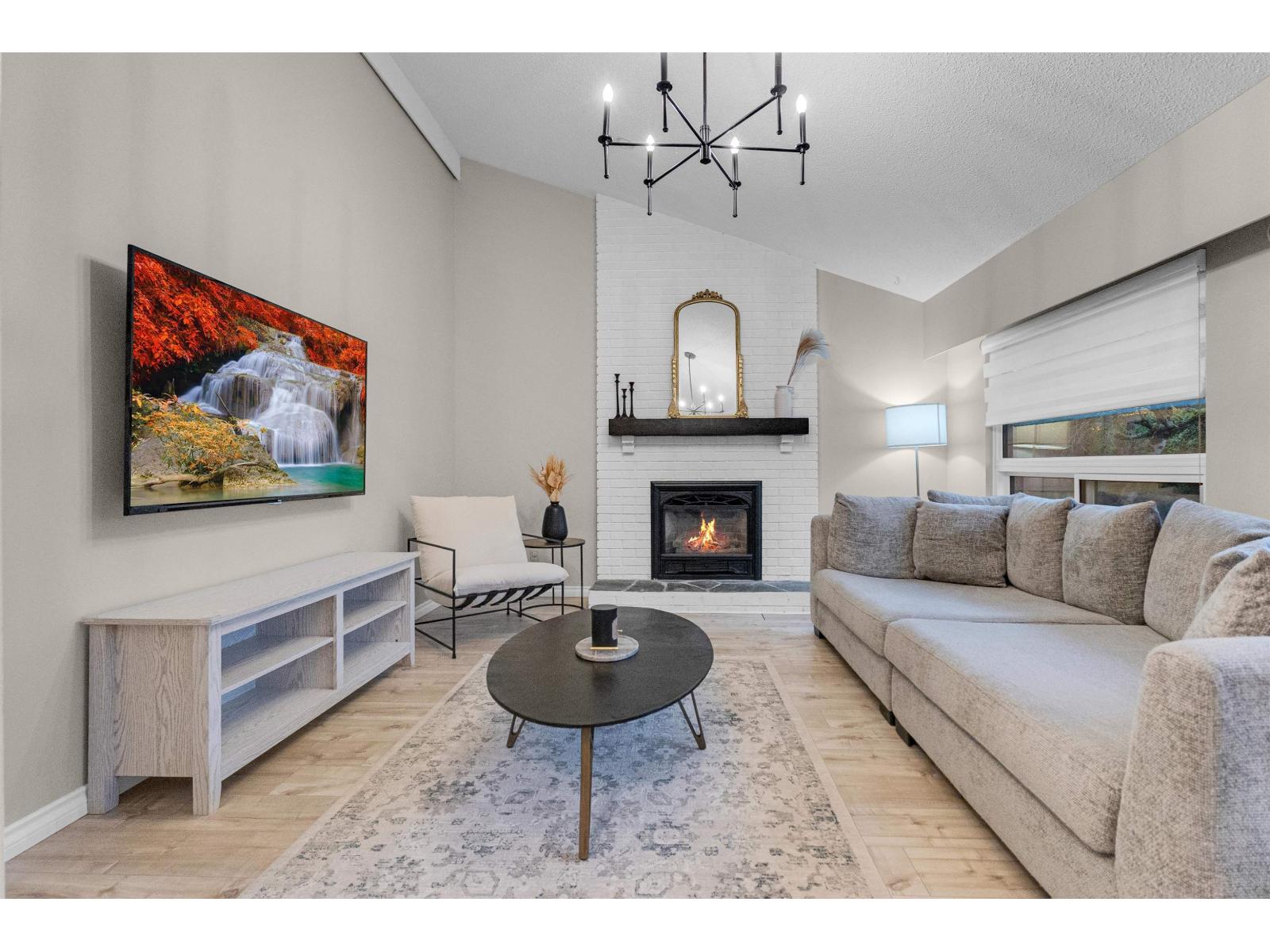 11585 ROYAL CRESCENT