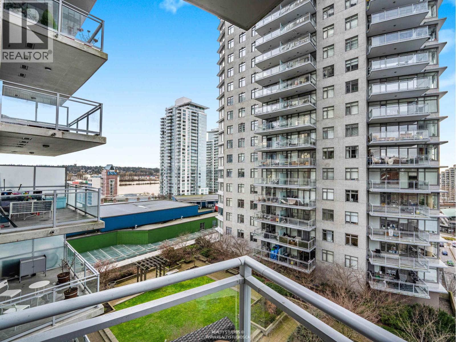 1608 888 CARNARVON ST STREET