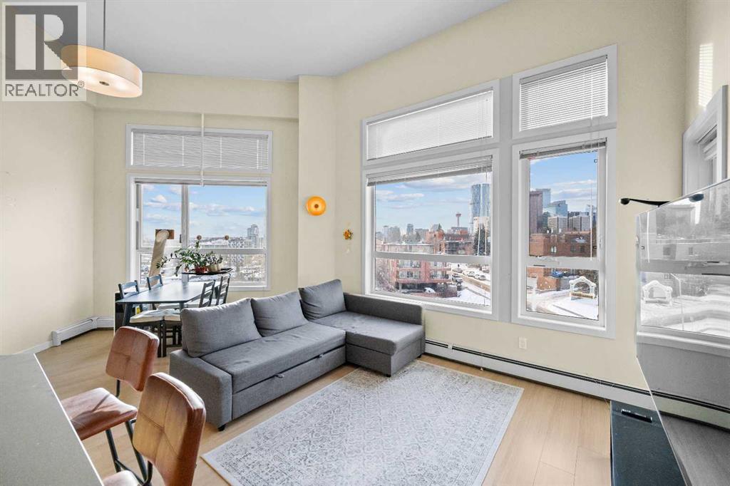 418, 707 4 Street NE