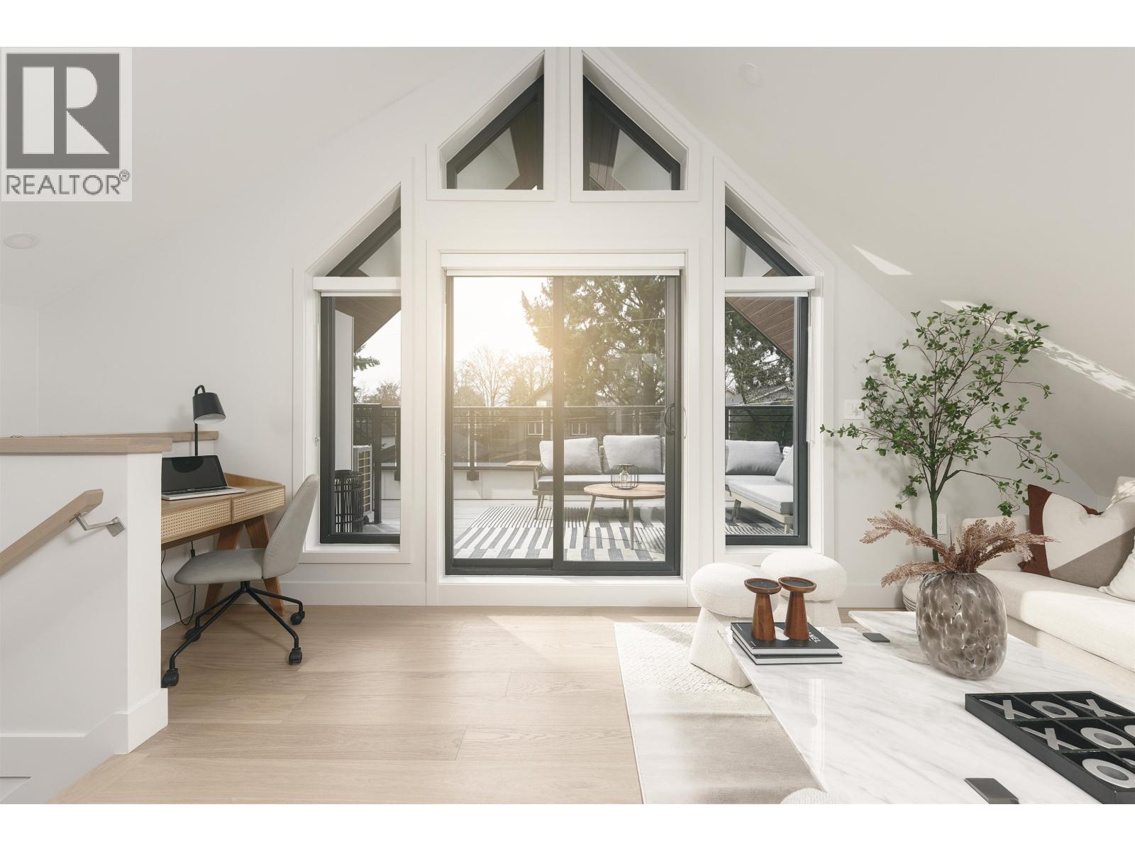 2 2635 W 12TH AVENUE