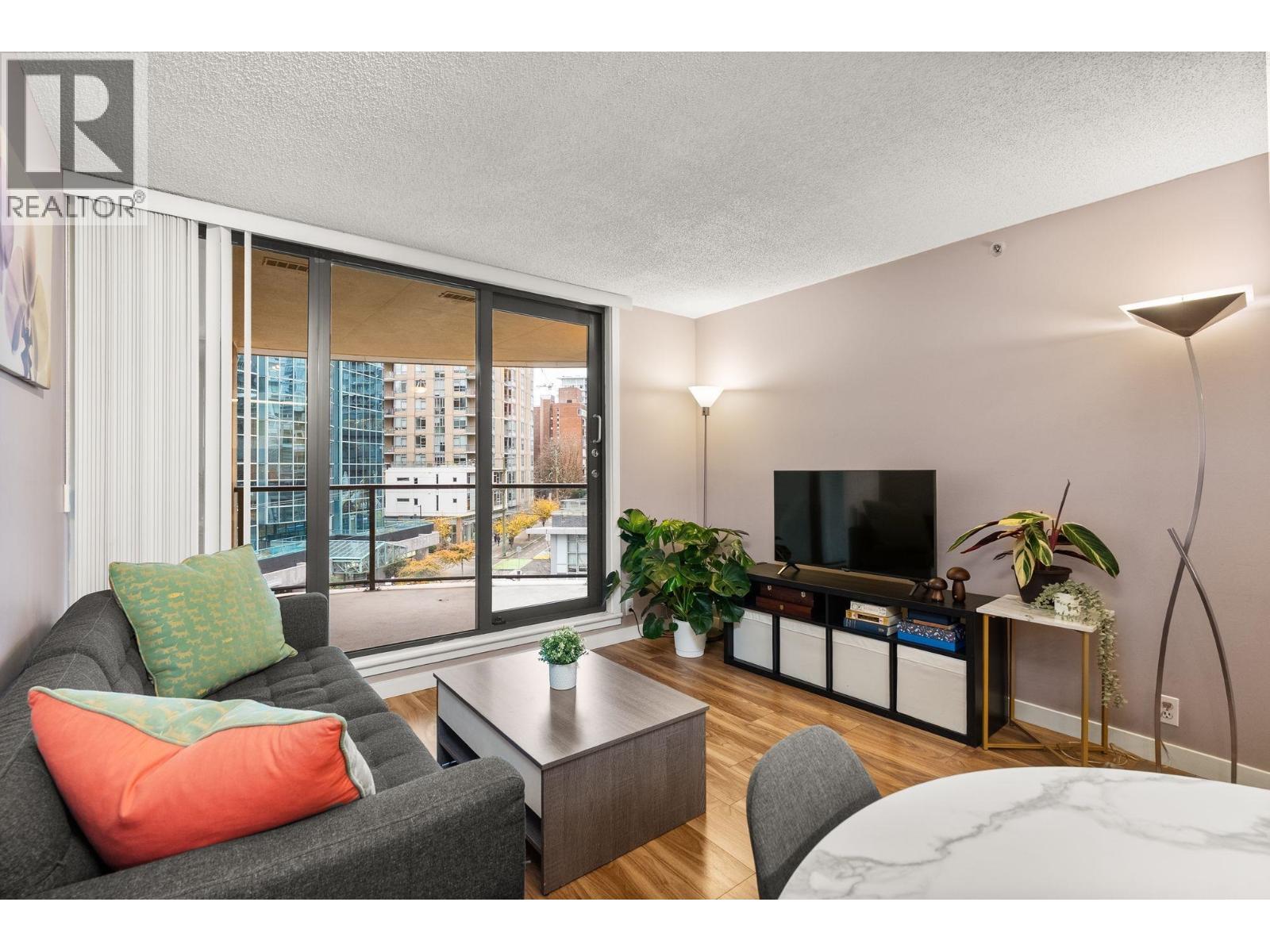 504 789 DRAKE STREET