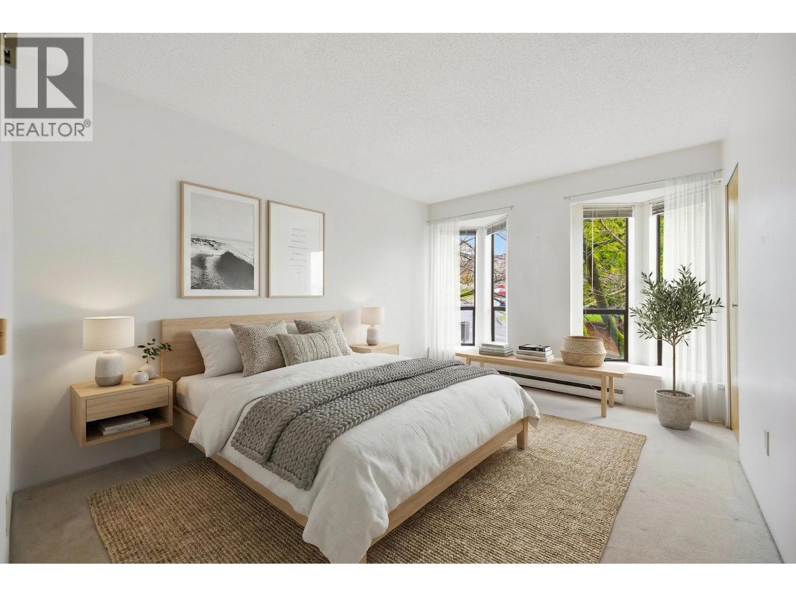 204 45 FOURTH AVENUE