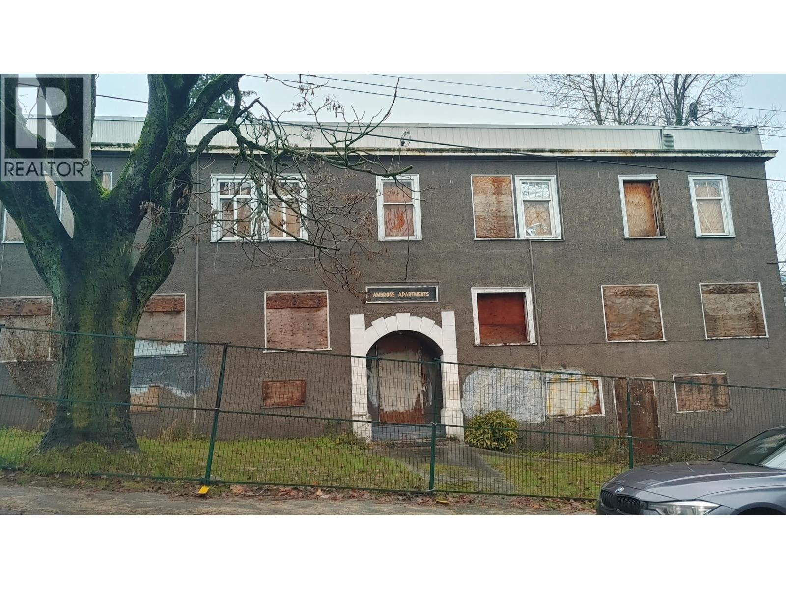 335 THIRTEENTH STREET