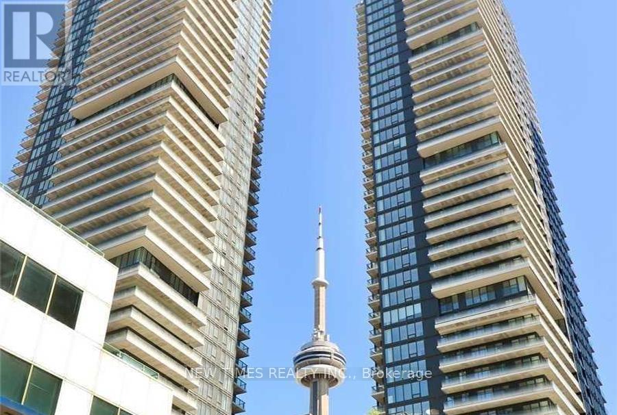 2102 - 125 BLUE JAYS WAY