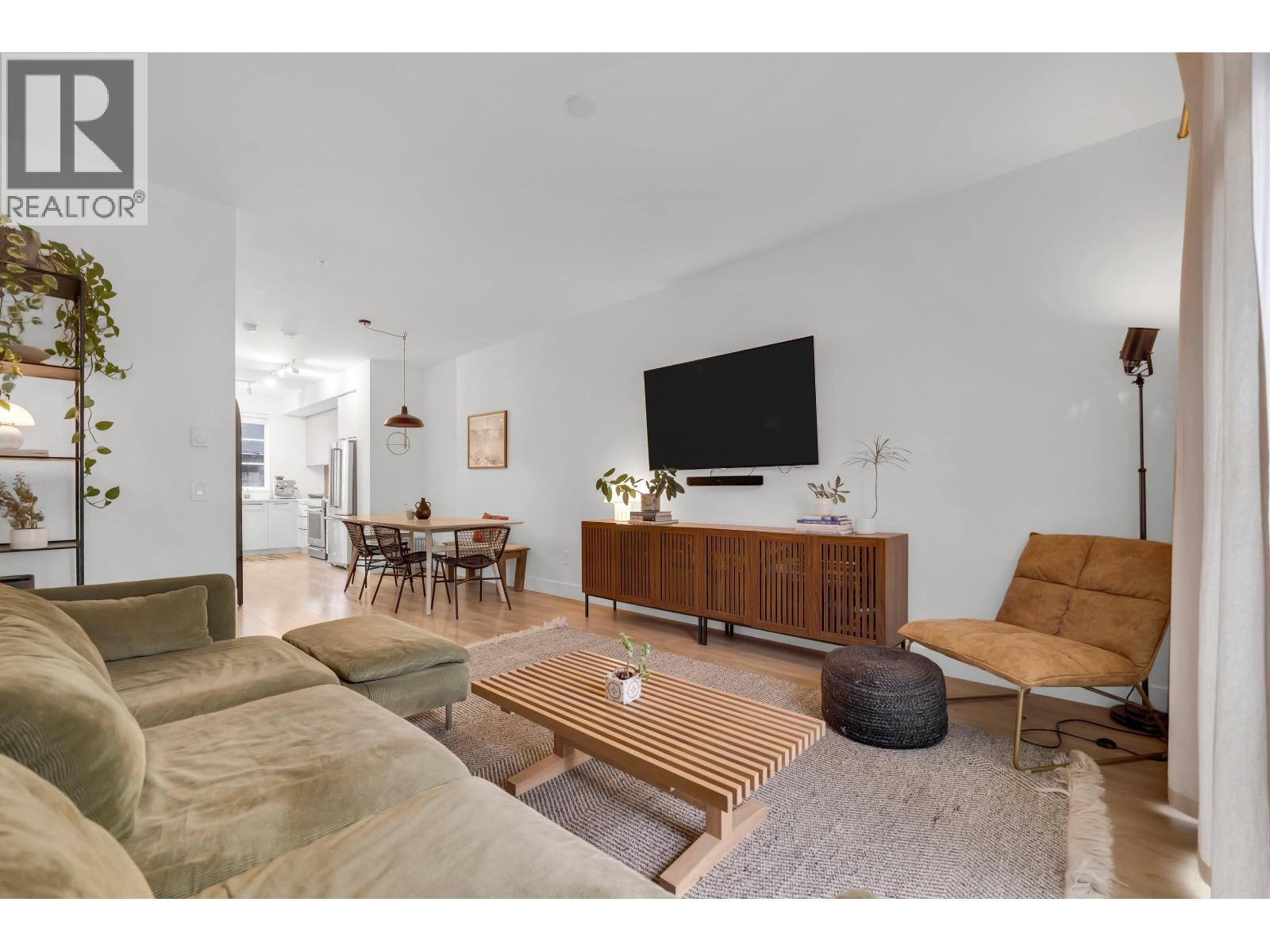 1379 MARINASIDE PLACE