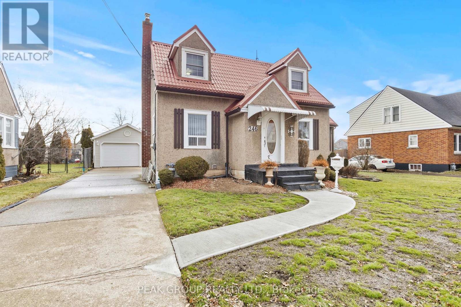 246 SCHOLFIELD AVENUE S