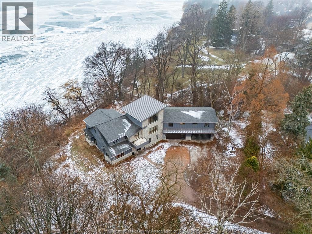 965 BRIARWOOD CRESCENT