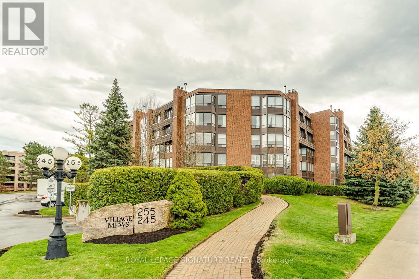 319 - 255 THE DONWAY W