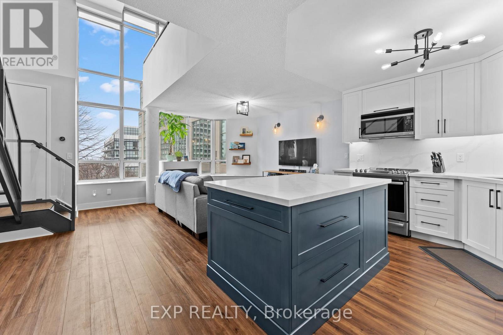 637 - 250 MANITOBA STREET