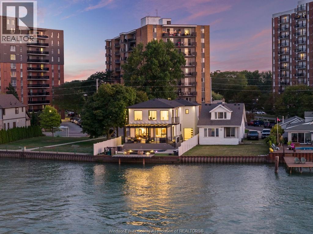 8720 RIVERSIDE DRIVE East