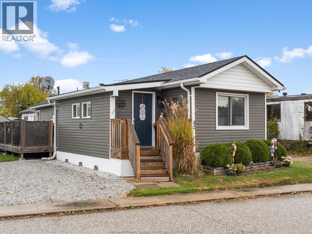 42 WILDER DRIVE South