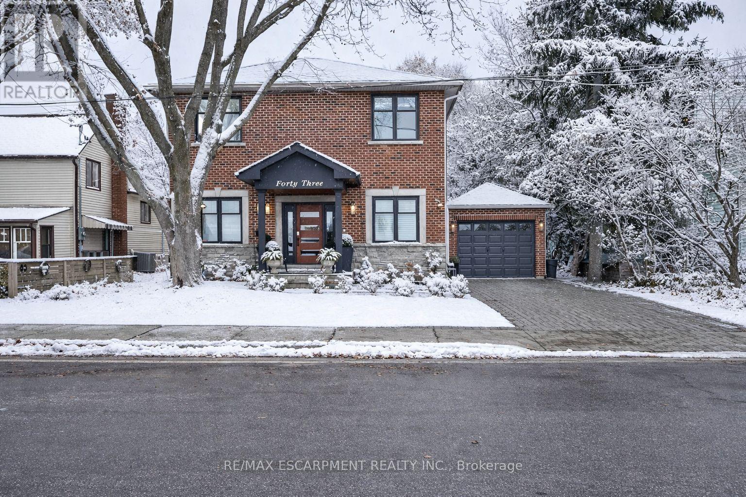 43 MISSISSAUGA ROAD S