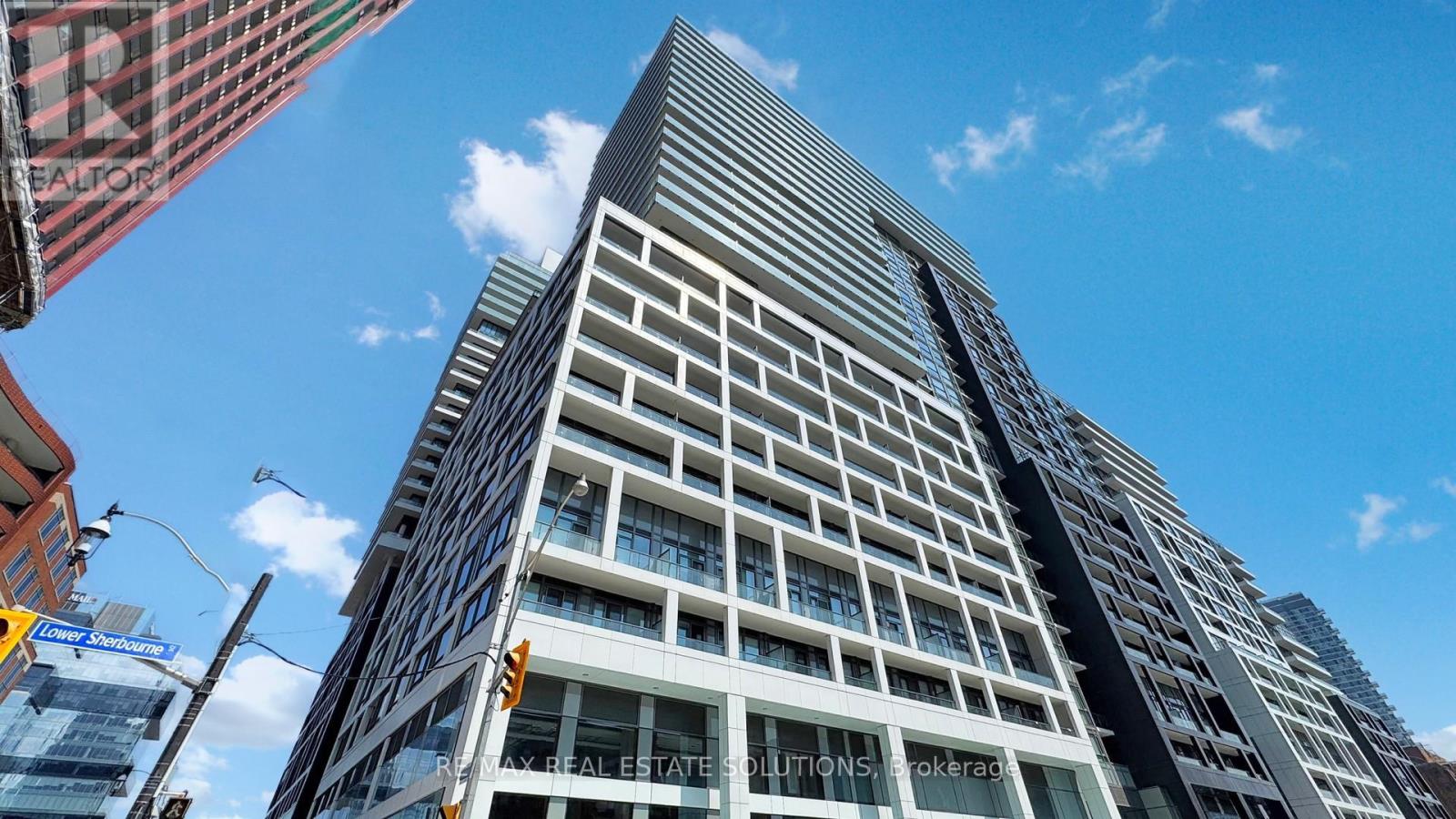 1740 - 135 LOWER SHERBOURNE STREET