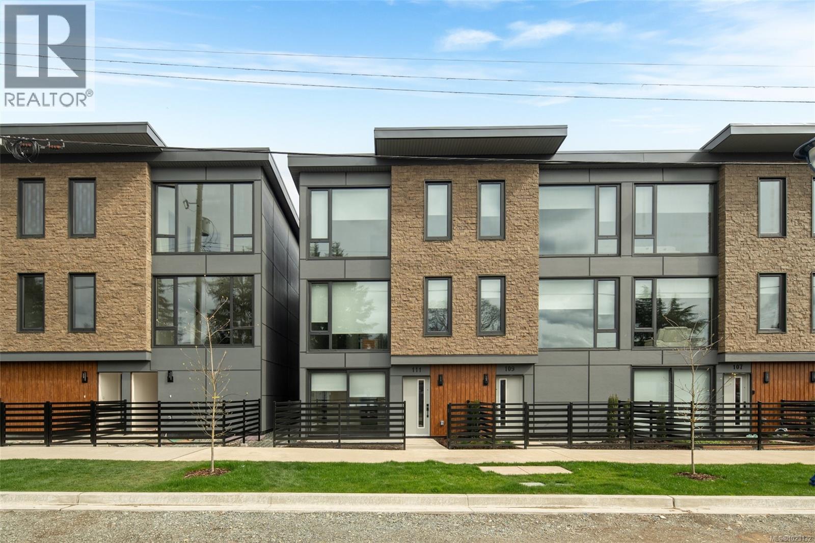 117 2841 Knotty Pine Rd