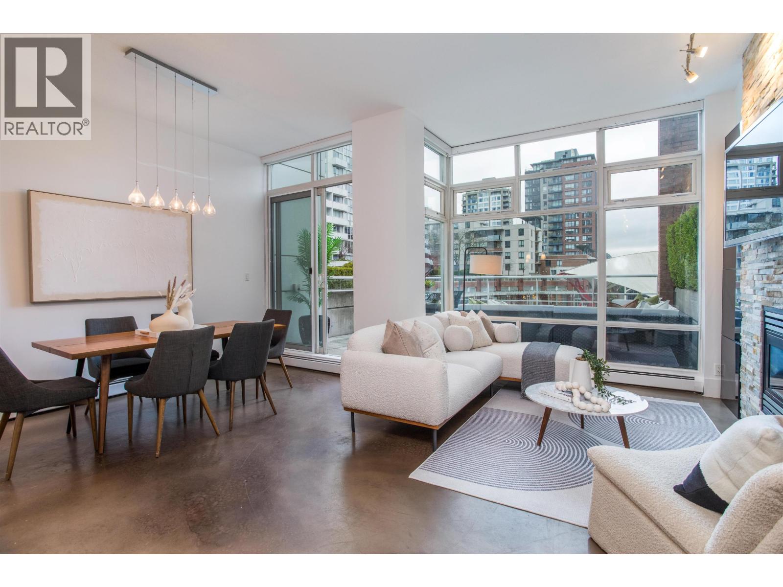 THA 1199 MARINASIDE CRESCENT