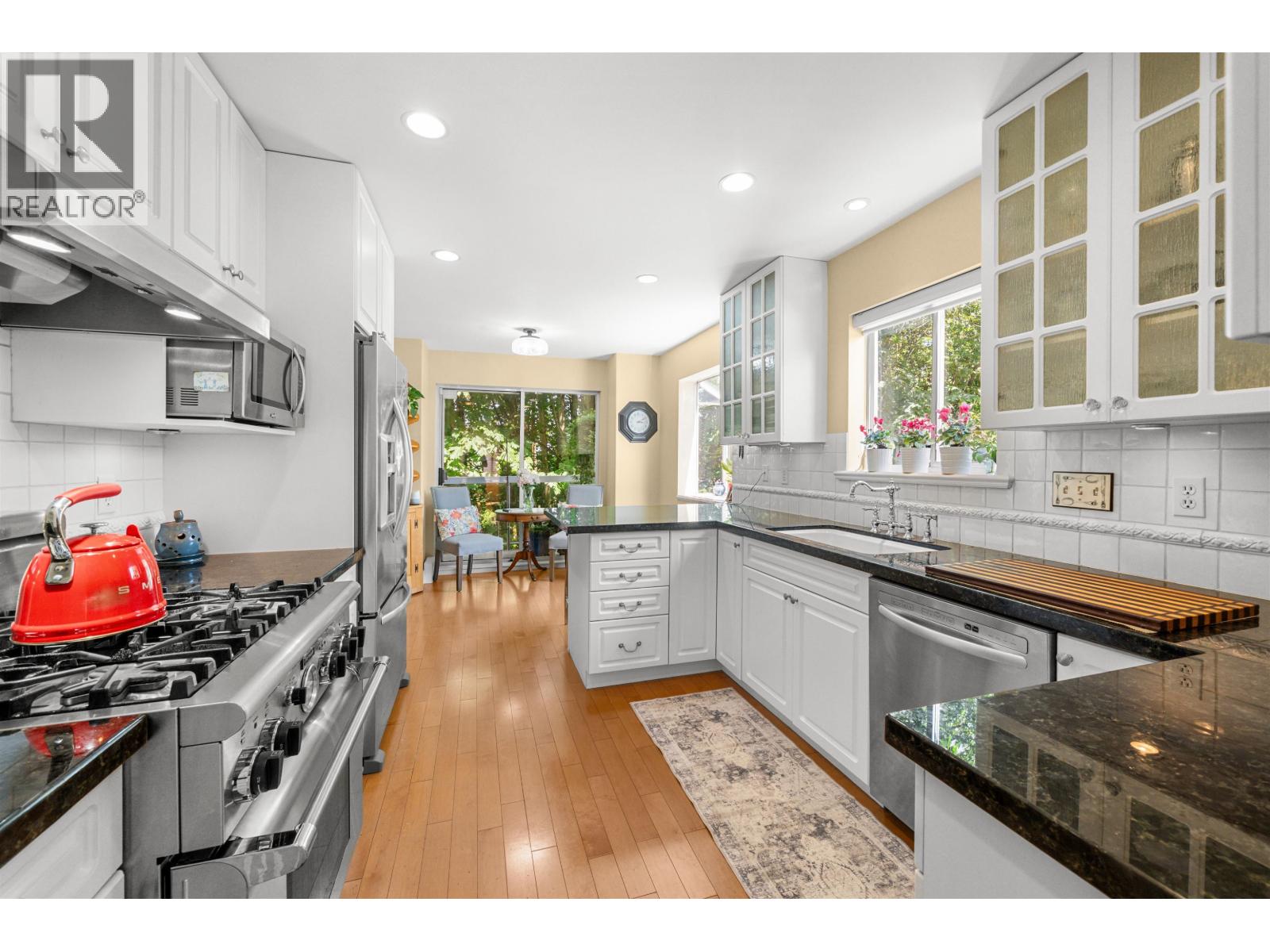 22 72 JAMIESON COURT