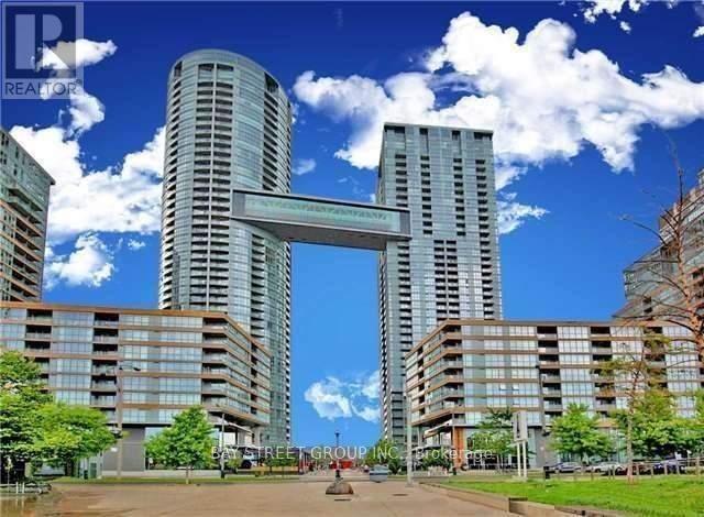 2011 - 15 ICEBOAT TERRACE