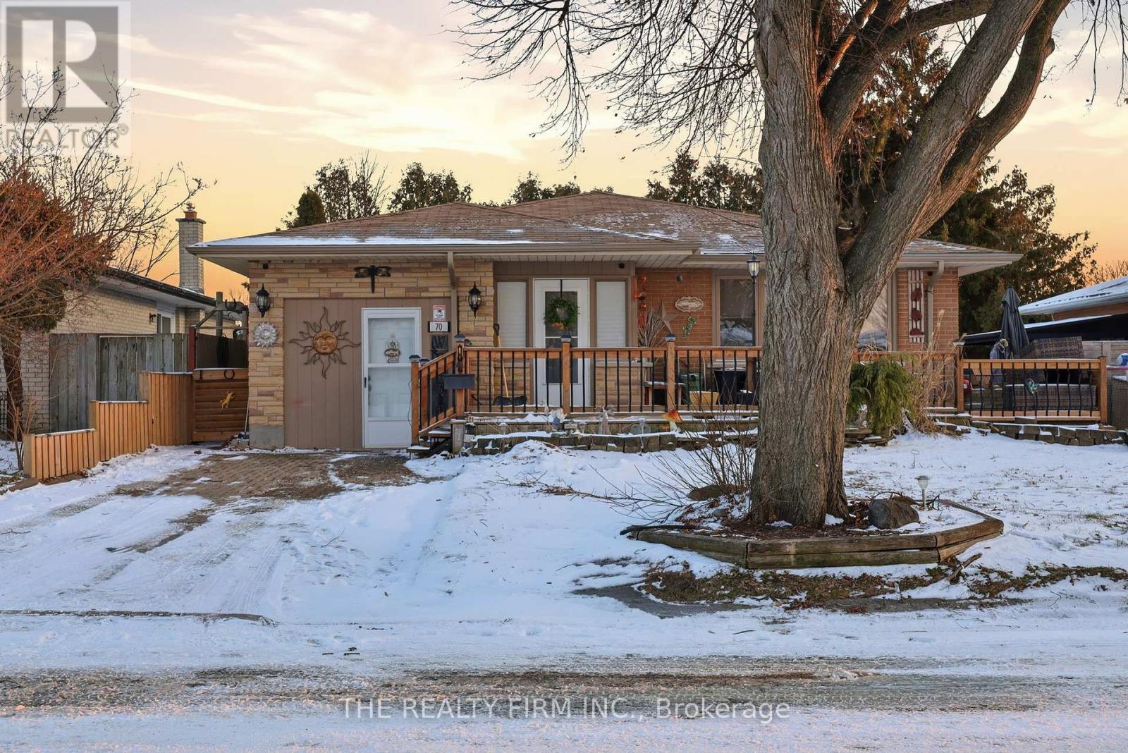 70 TALAVERA CRESCENT