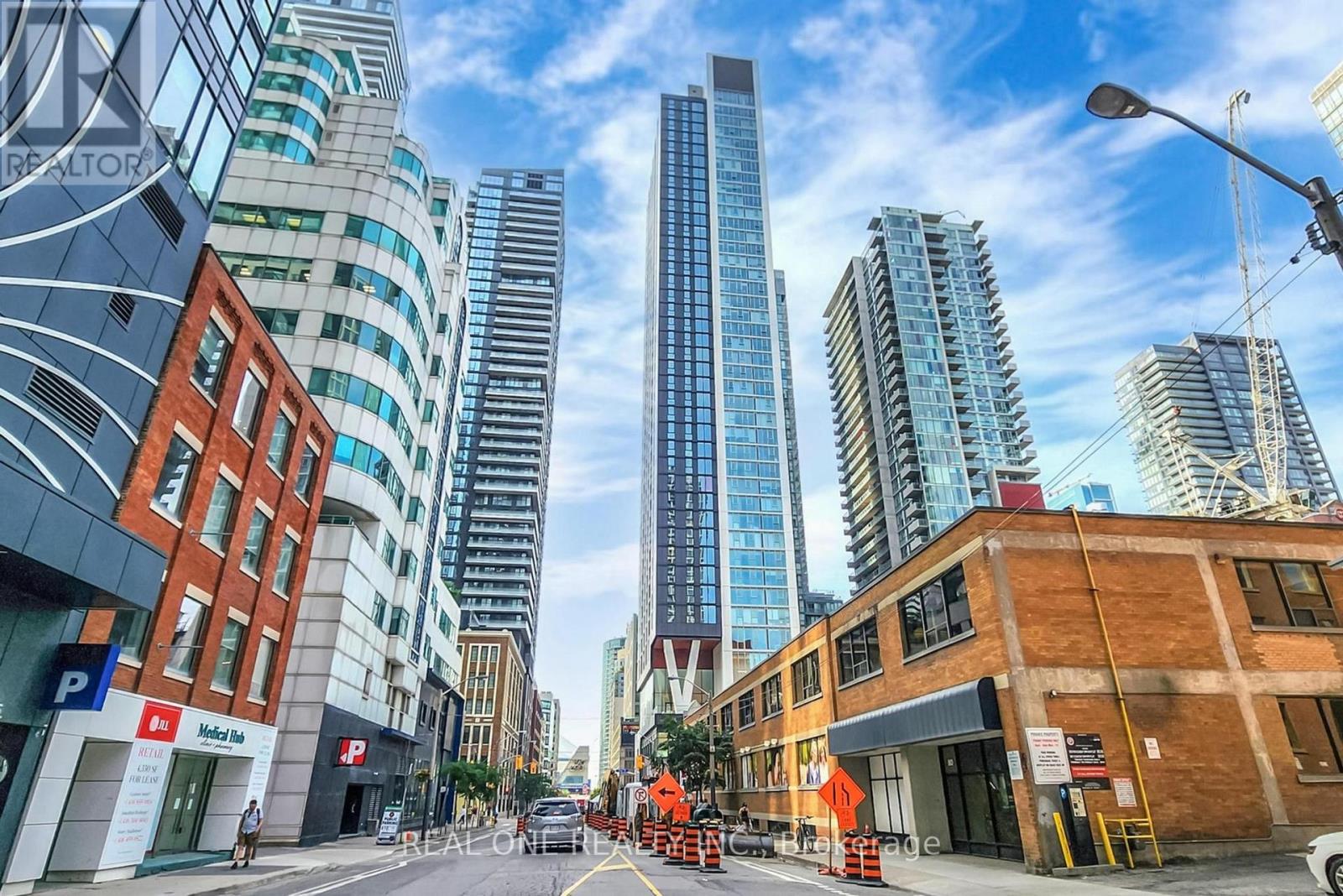 3401 - 357 KING STREET W