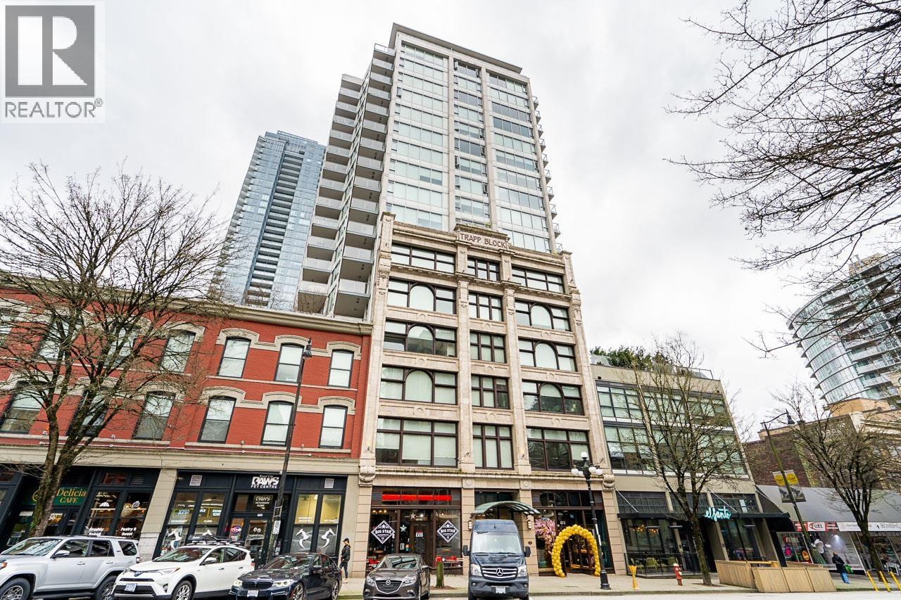 1104 668 COLUMBIA STREET