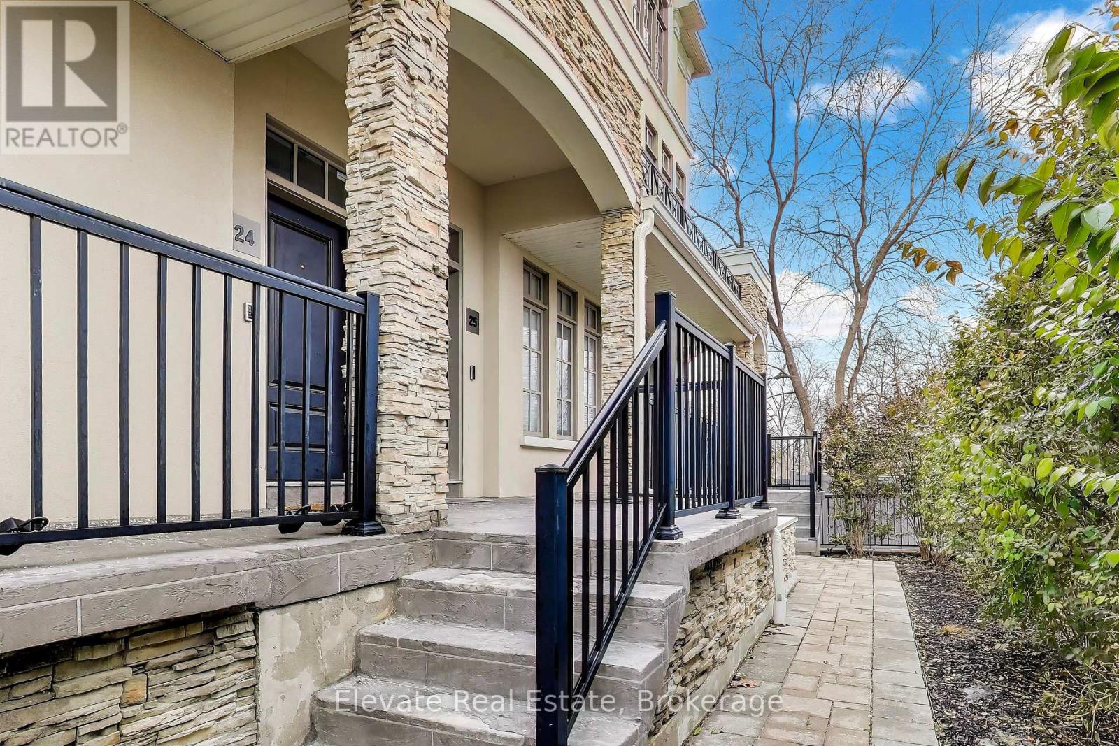 24 - 3083 CAWTHRA ROAD