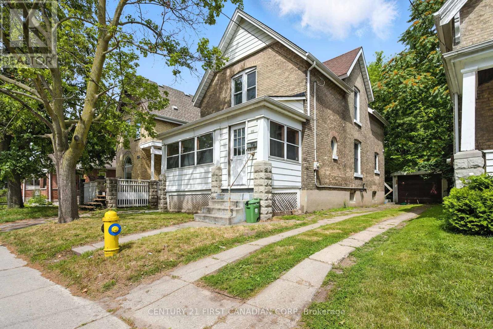 111 WHARNCLIFFE ROAD N