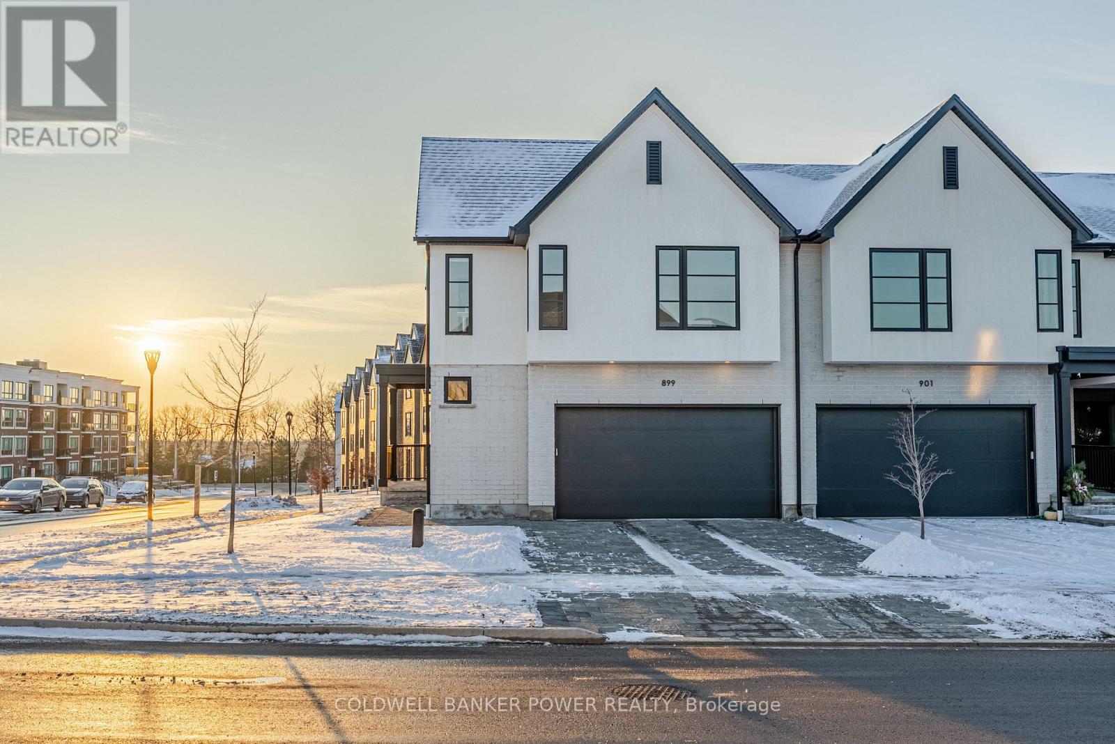 899 UPPERPOINT AVENUE