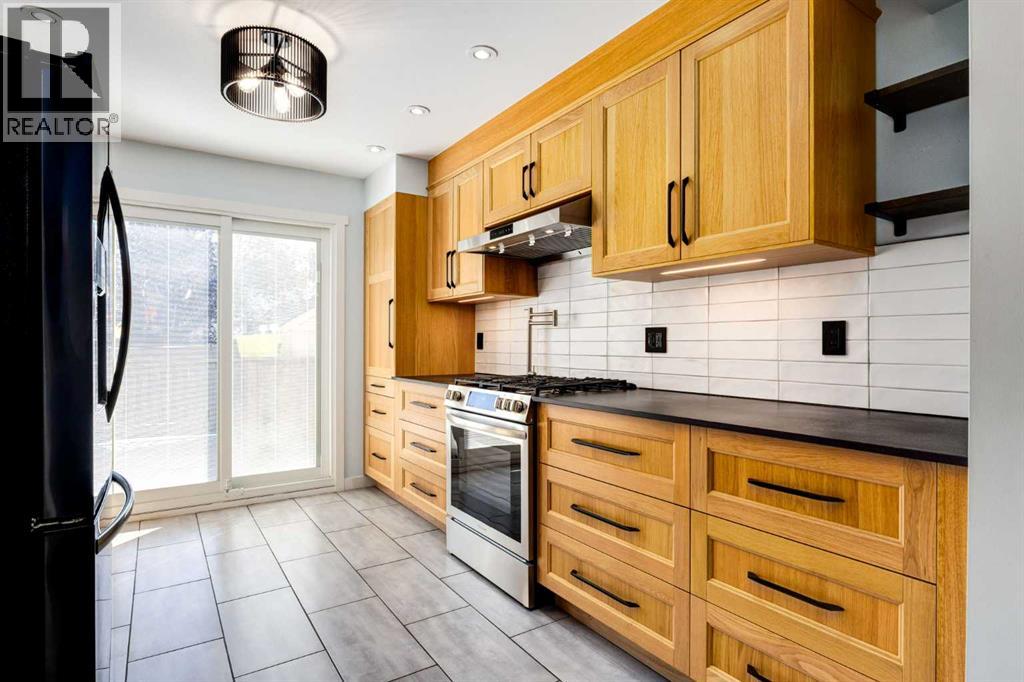 17 Sunvale Crescent SE