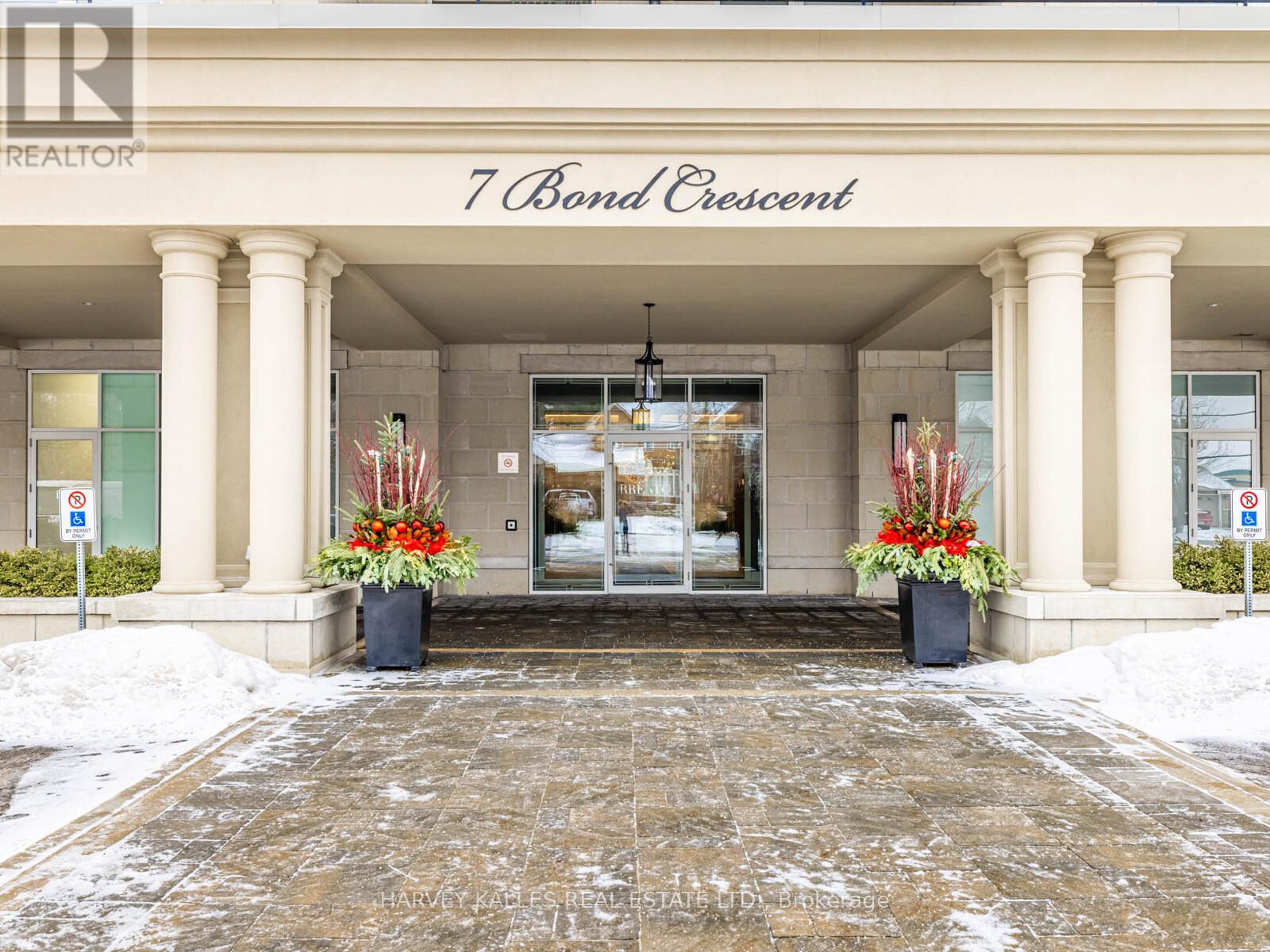 112 - 7 BOND CRESCENT