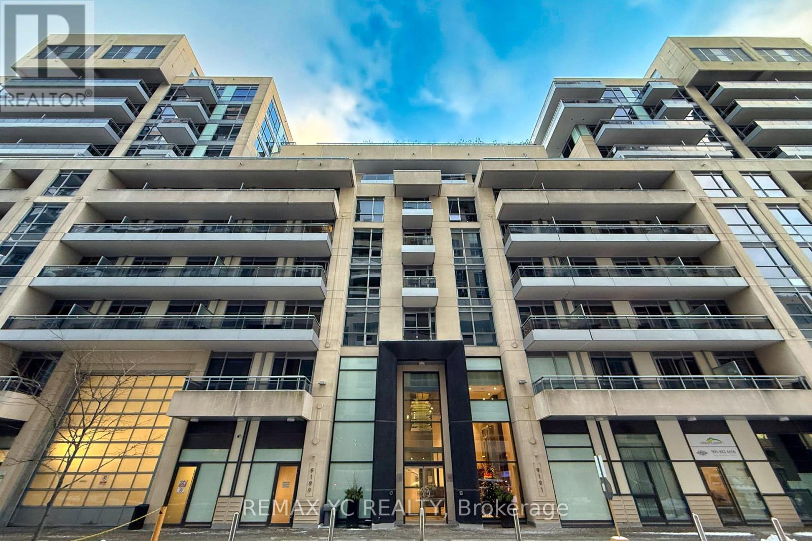 201 - 9191 YONGE STREET