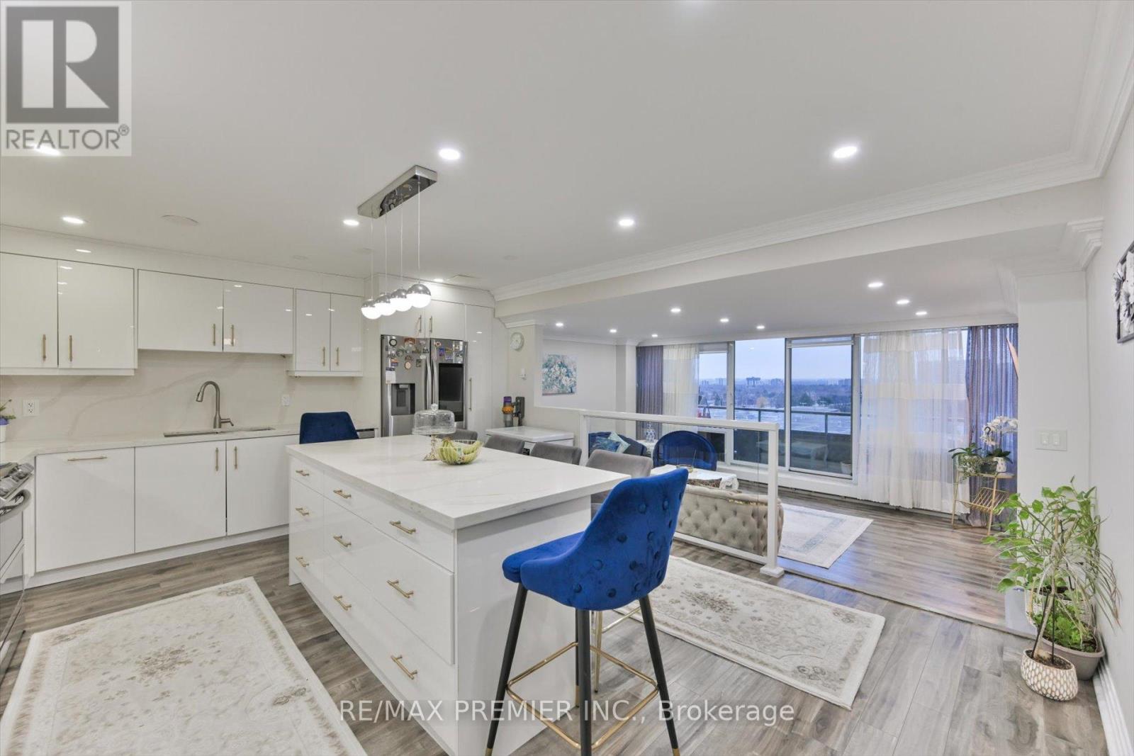 905 - 1 FOUR WINDS DRIVE