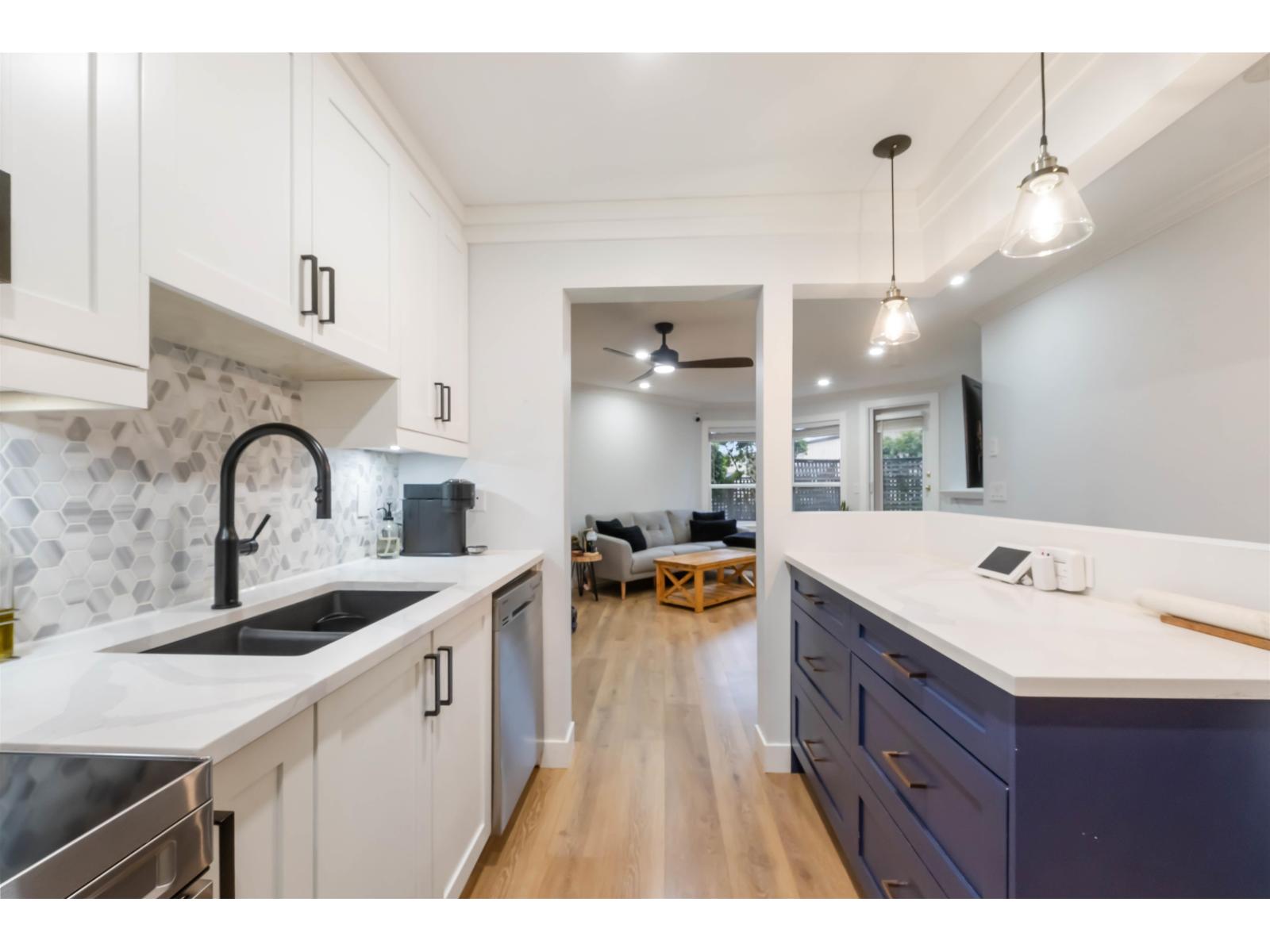 108 5759 GLOVER ROAD