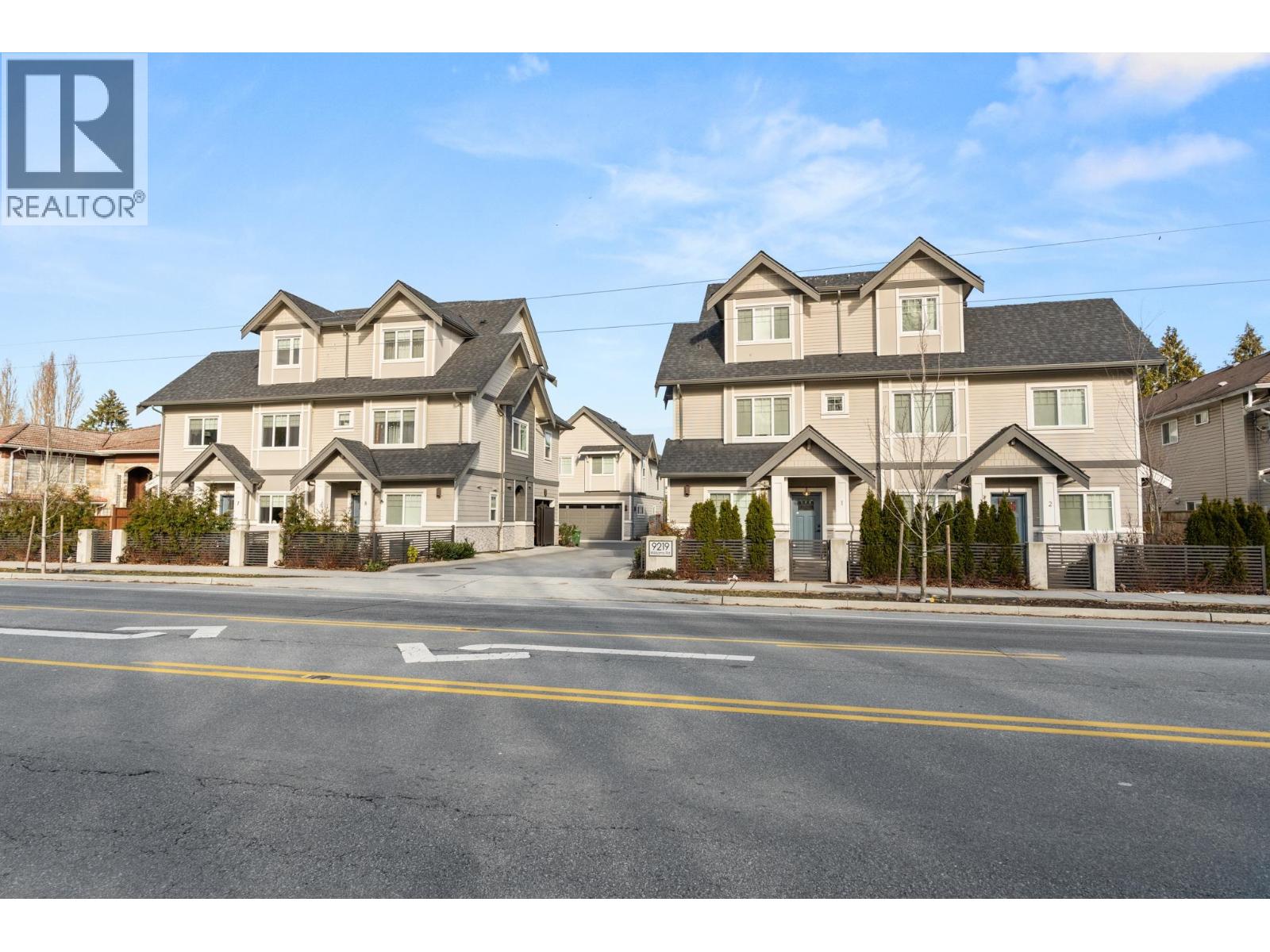 8 9219 WILLIAMS ROAD