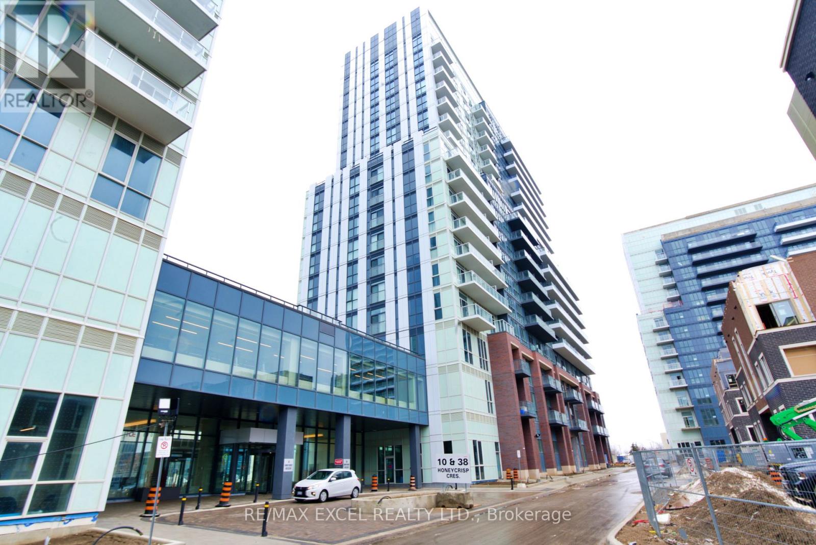 1102 - 38 HONEYCRISP CRESCENT