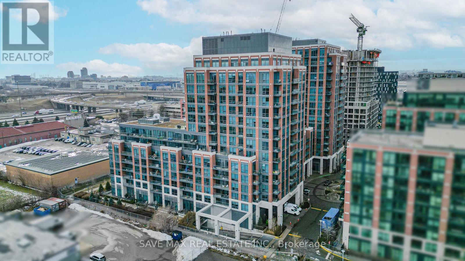 821 - 31 TIPPETT ROAD