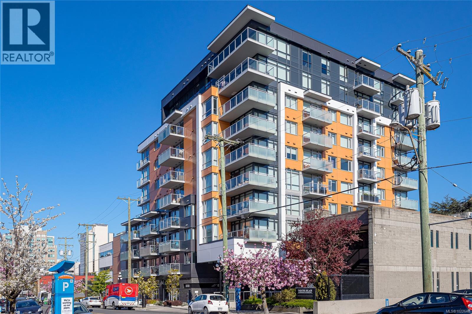 807 838 Broughton St