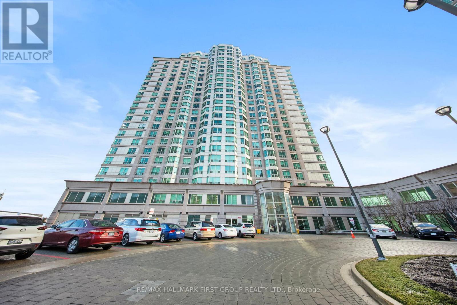 712 - 11 LEE CENTRE DRIVE