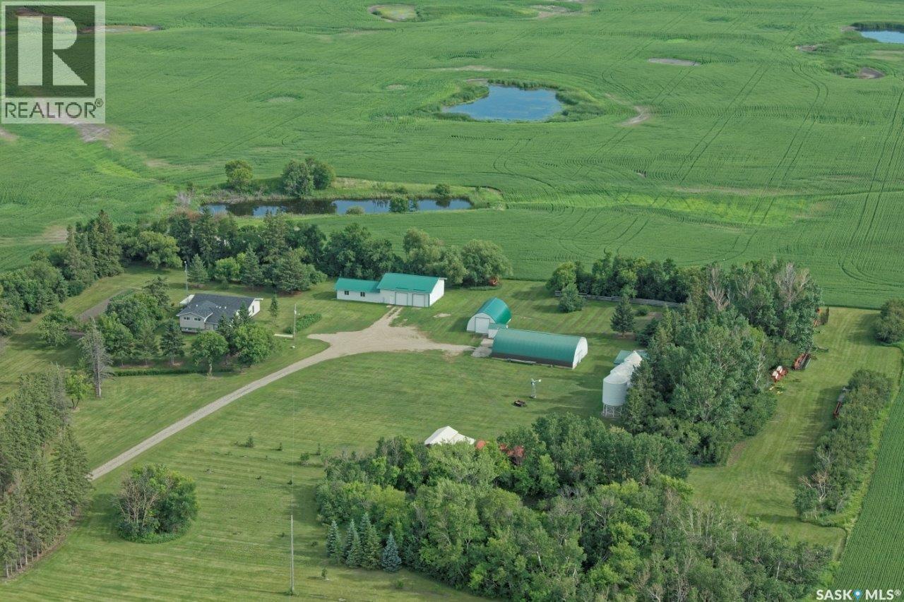 Couture Home Quarter & Acreage