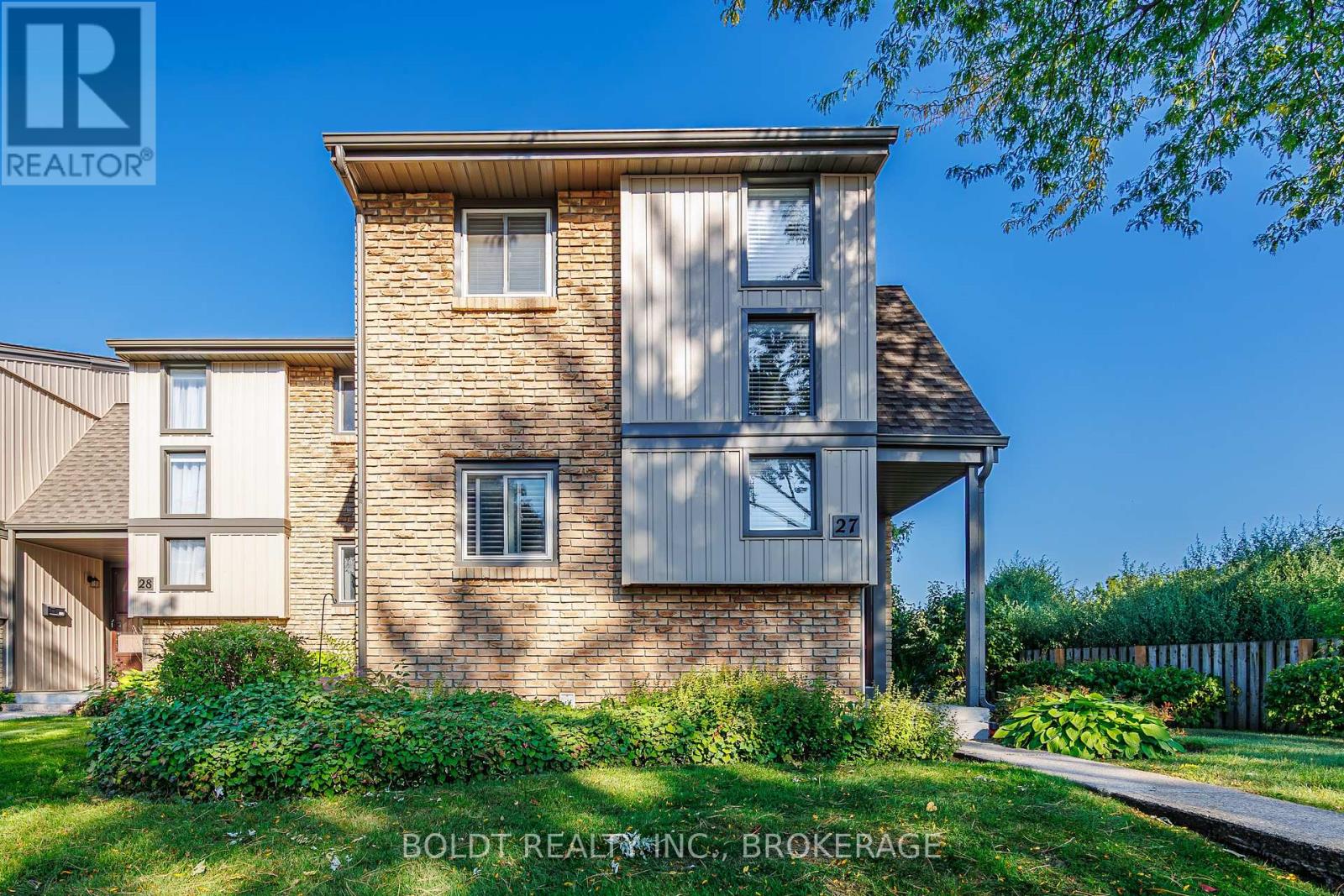 27 - 302 VINE STREET