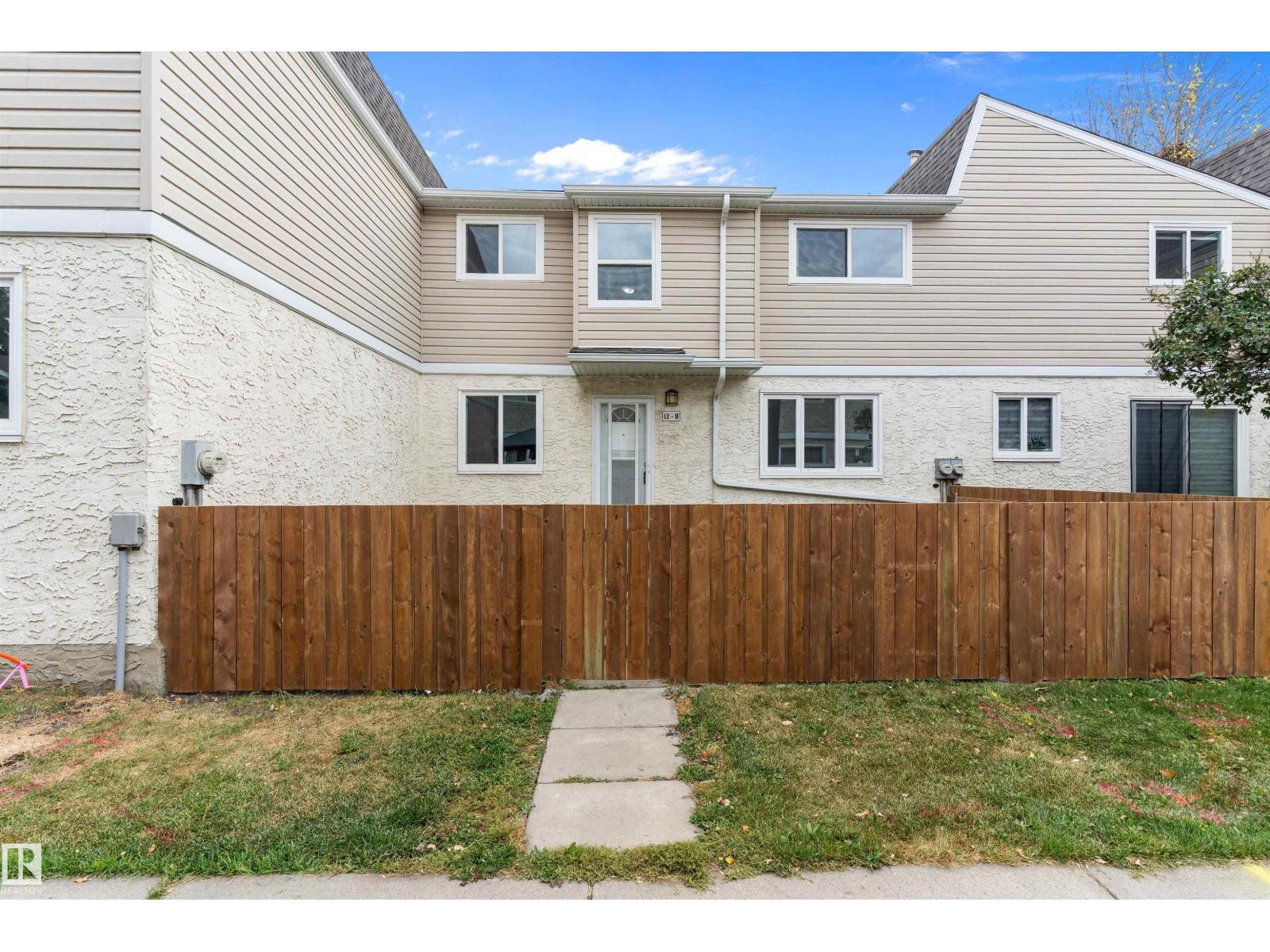 12H Clareview Village NW