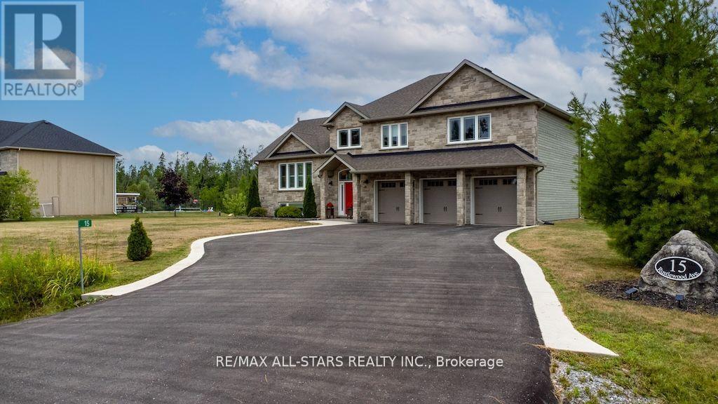 15 RUSTLEWOOD AVENUE