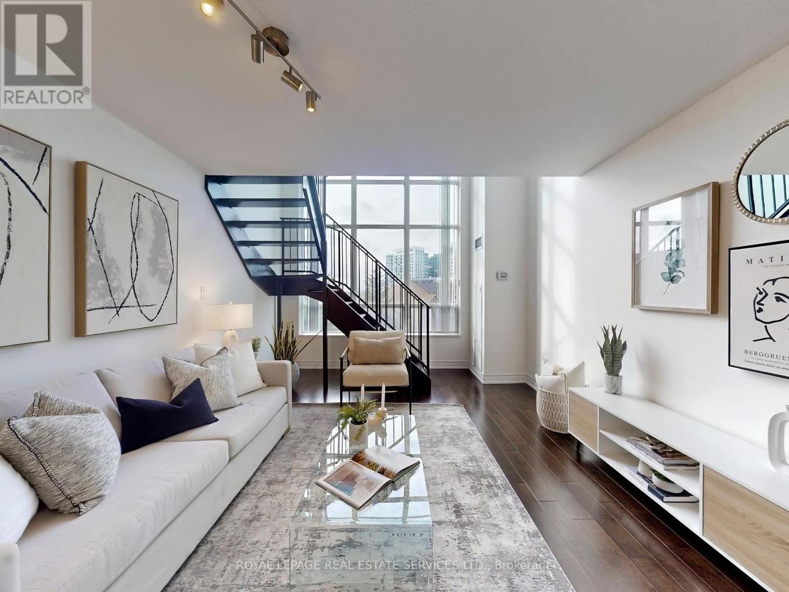 308 - 51 BAFFIN COURT