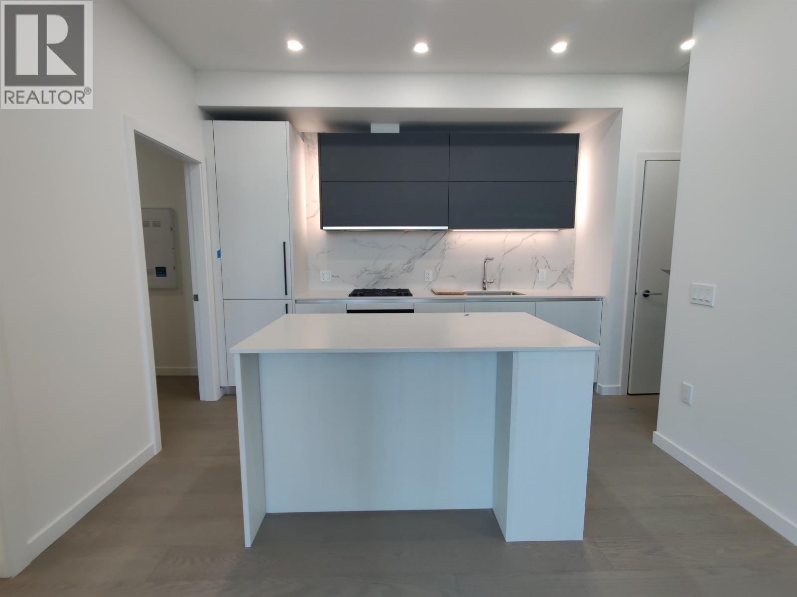 308 8415 GRANVILLE STREET