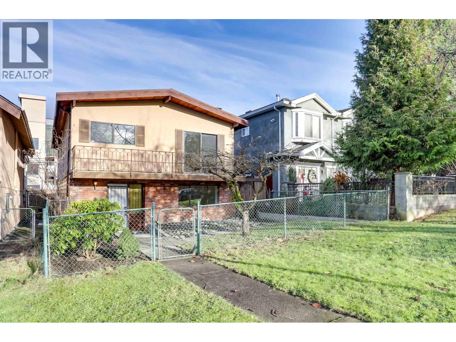 2579 E PENDER STREET