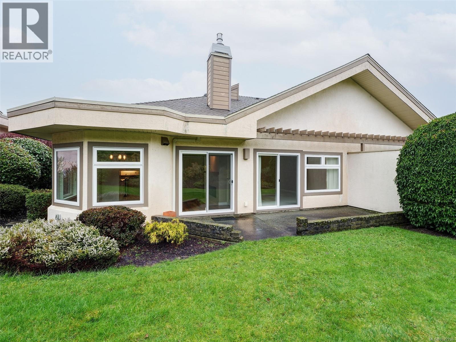 14 4318 Emily Carr Dr