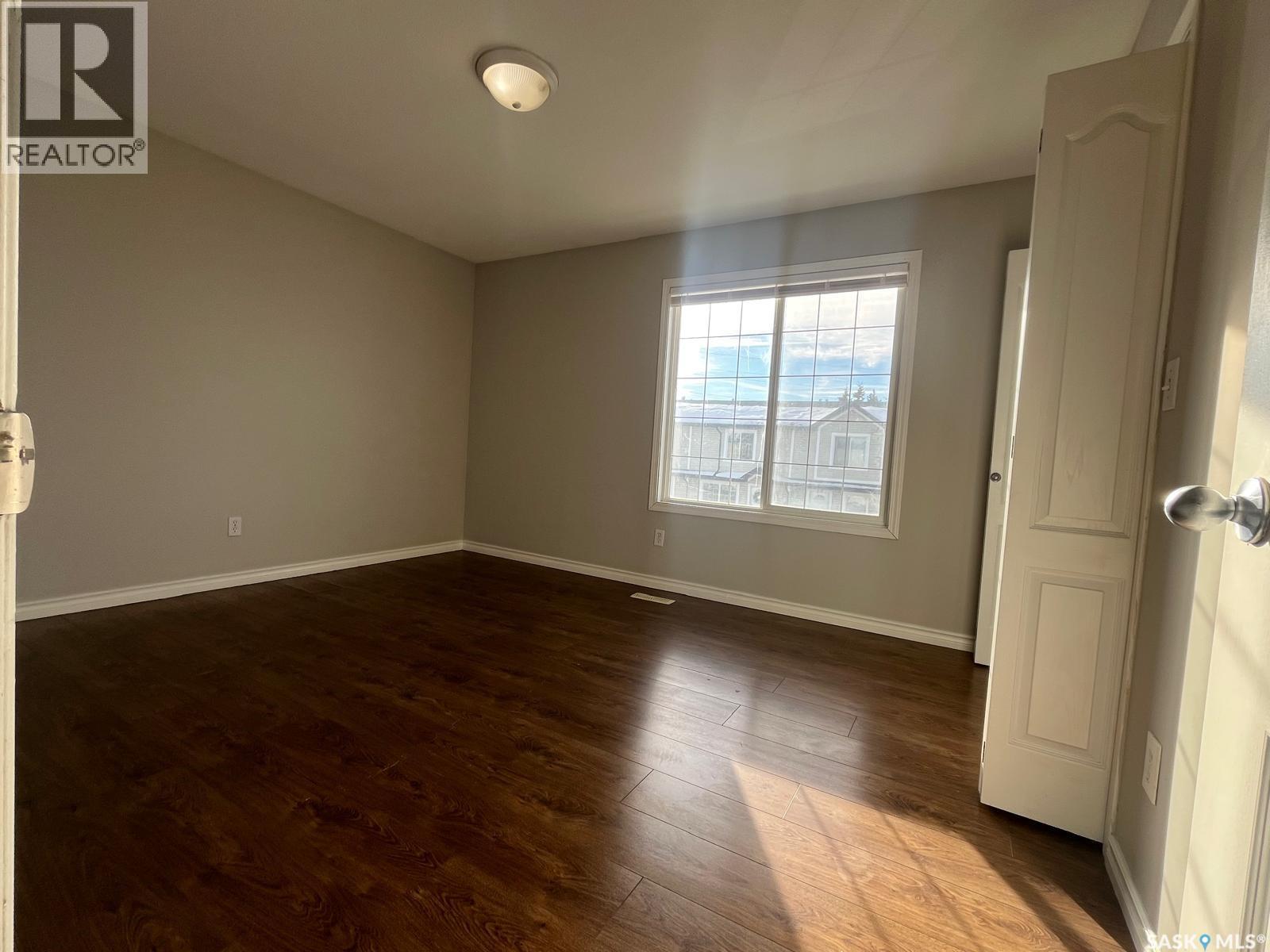 110 103 RUTHERFORD CRESCENT