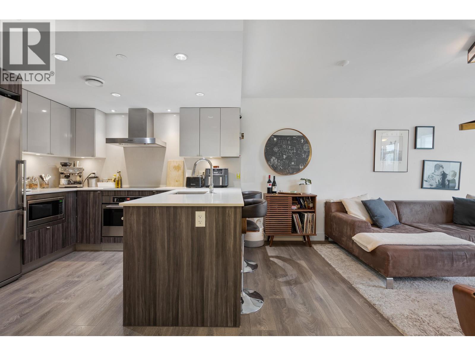 1609 1788 COLUMBIA STREET