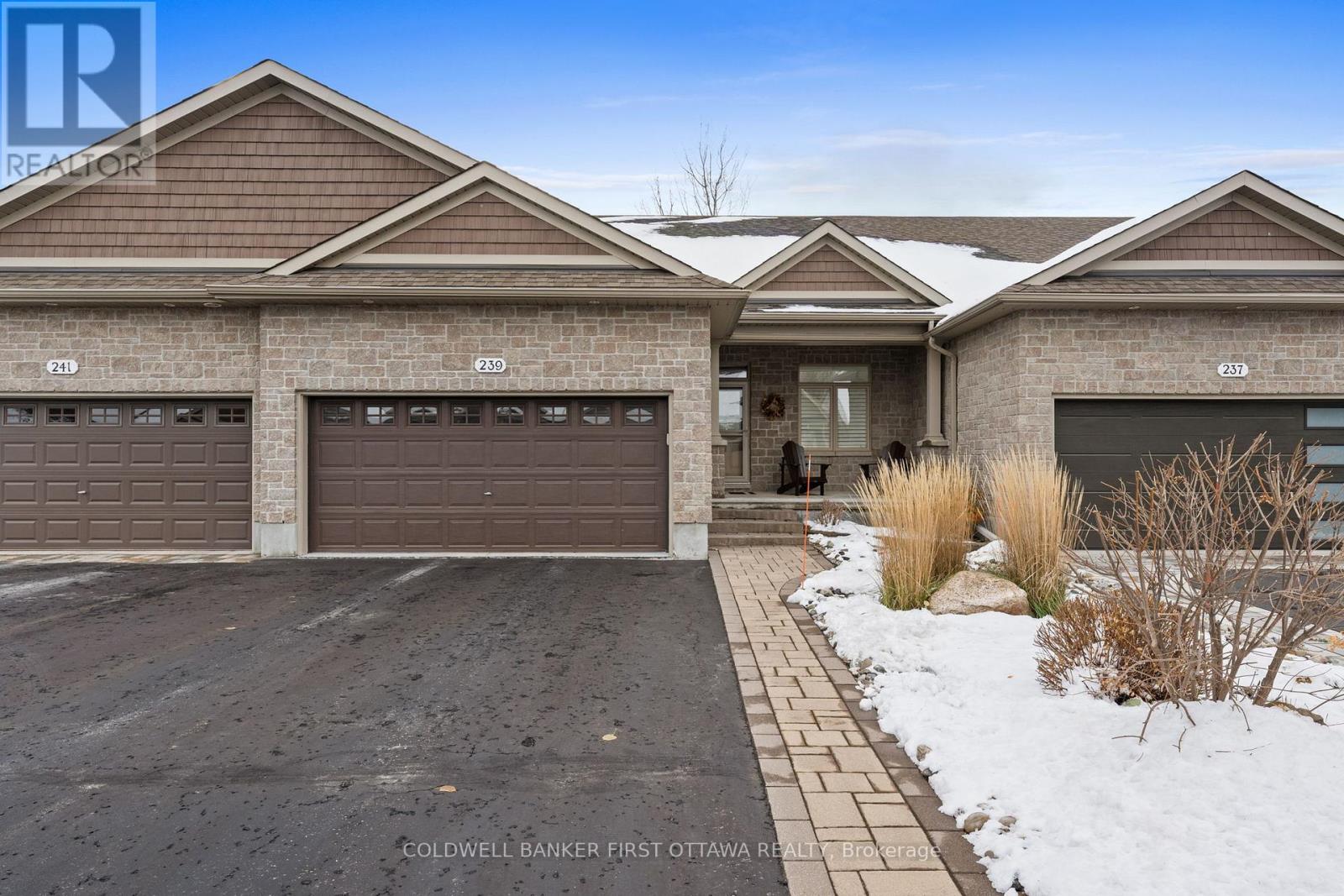 239 ROYAL LANDING GATE