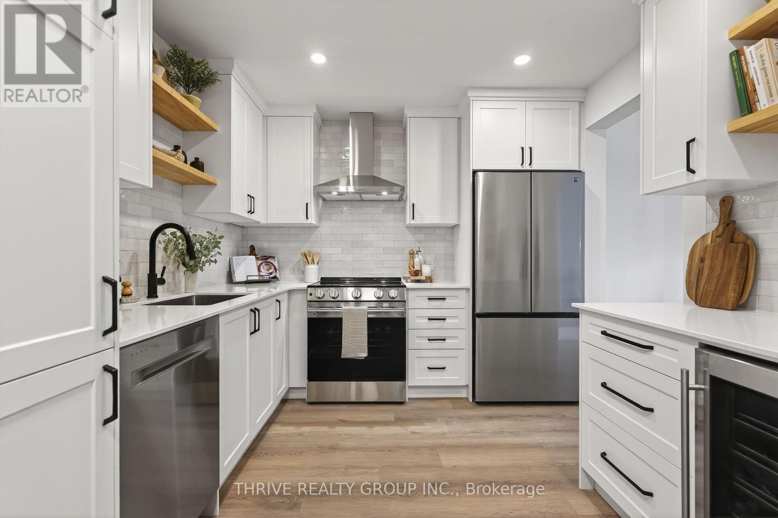 47 - 30 CLARENDON CRESCENT